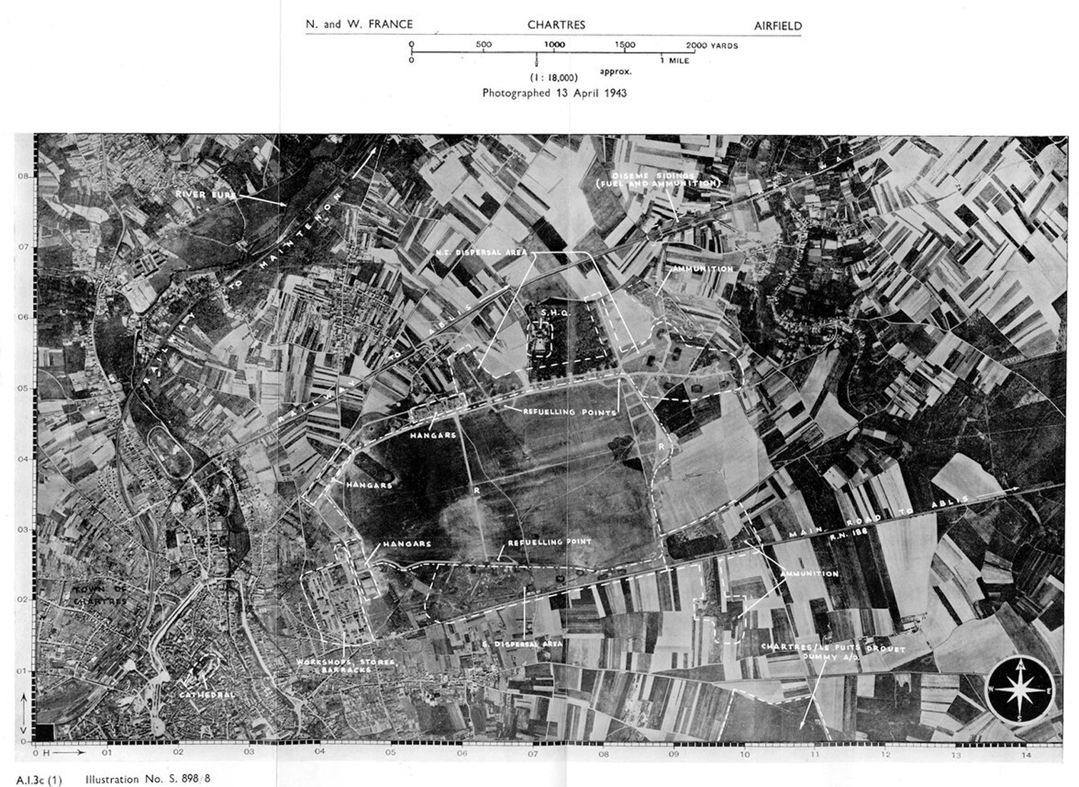 Photographie arienne du terrain de Chartres prise par la RAF en 1943
