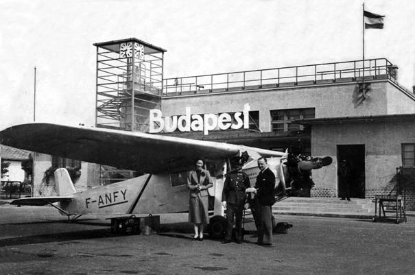 Farman 402 - Budapest