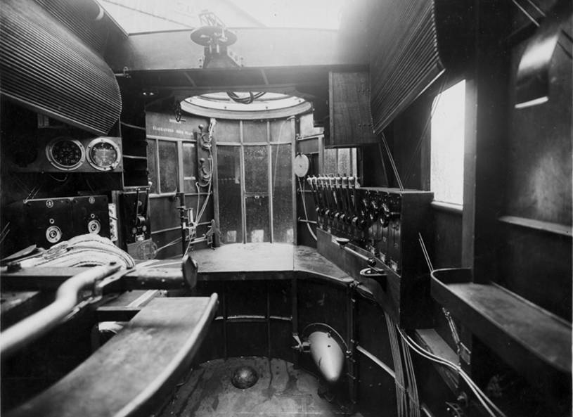 Poste de pilotage du FarmanGoliath