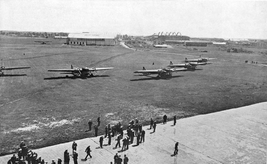 Amiot 143 - Chartres - 1936
