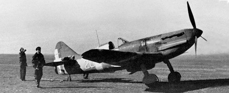 Dewoitine D.520 de la Regia Aeronautica rcupr  Istres en 1943