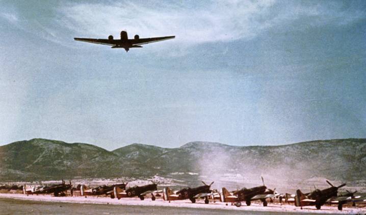 Eleusis - Athnes le 16 mai 1941 - Dewoitine 520 du GC III/6