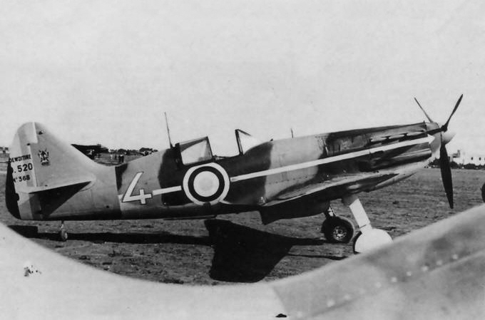 Dewoitine du GC III/6 n368 du sgt COISNEAU  Brindisi