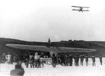 Arthur SCHREIBER, Ren LEFEVRE, Jean ASSOLLANT et Armand LOTTI - Santander - 15 juin 1929