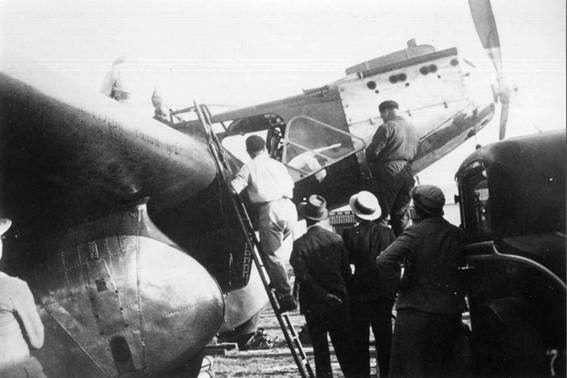 Oiseau Canari II - Oran 1933 - Ravitaillement SHELL