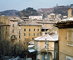 1967_02 06.jpg: (07) Largentière - Le Tribunal - Puits de Chassiers