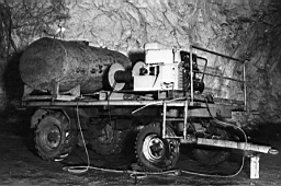 Mine de Mairy 043.jpg: Mine de Mairy - Poste mobile de lavage des engins - Réalisation Bibert