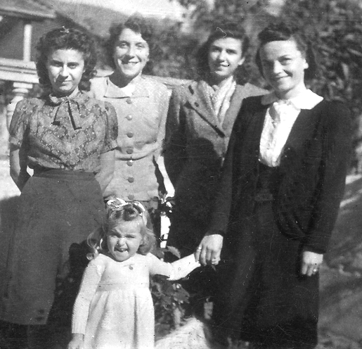 1944 - Julienne et Maris-Thrse BIBERT + amies